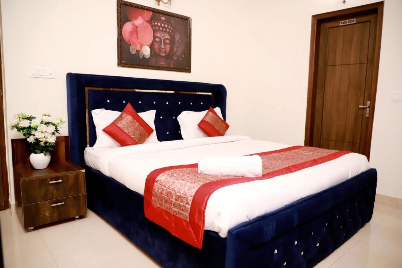 Divine India Service 2bhk, 2a Saket Apartment